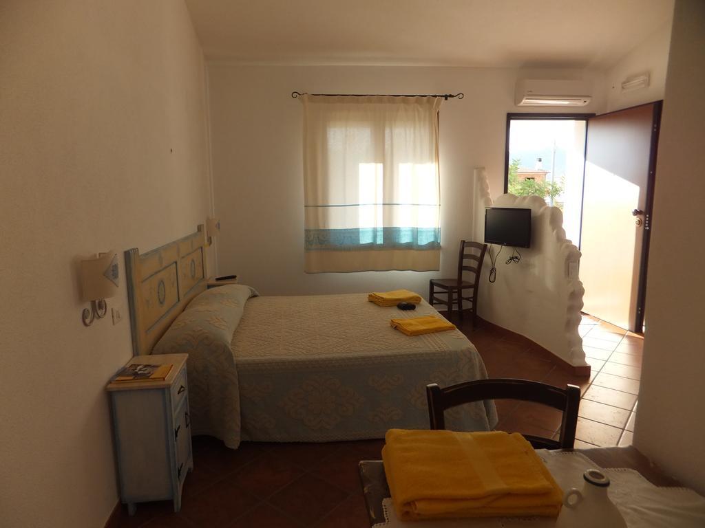 Bed and Breakfast Grazia Deledda Galtellì Exterior foto